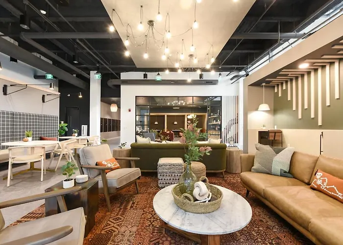 Apartment Modern W/ Hulu, Gym & Parking Near Shopping *