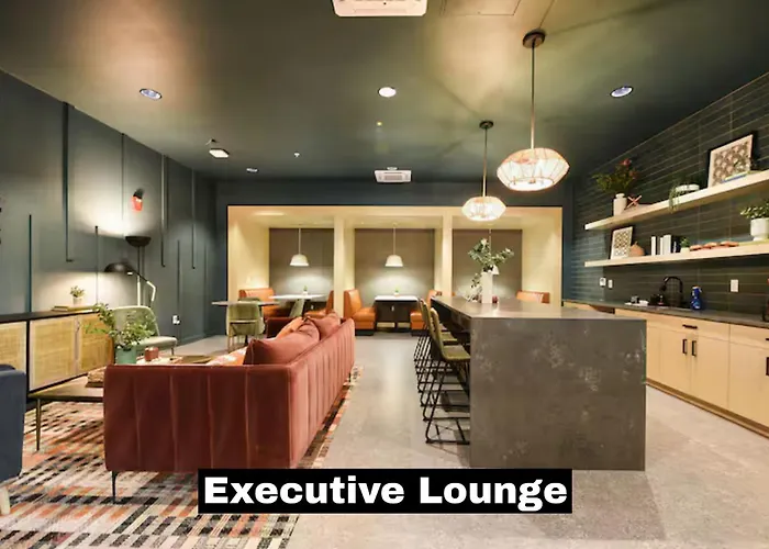 Modern W/ Hulu, Gym & Parking Near Shopping Pittsburgh