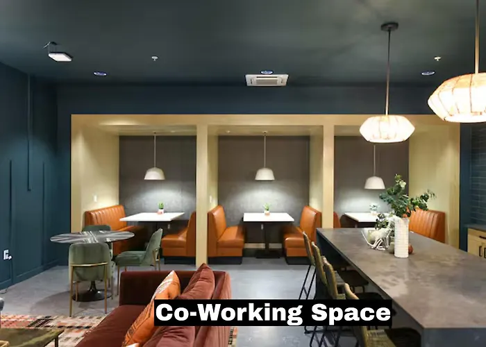 Apartment Modern W/ Hulu, Gym & Parking Near Shopping Pittsburgh