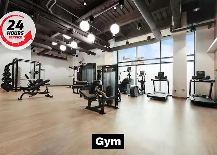 Modern W/ Hulu, Gym & Parking Near Shopping