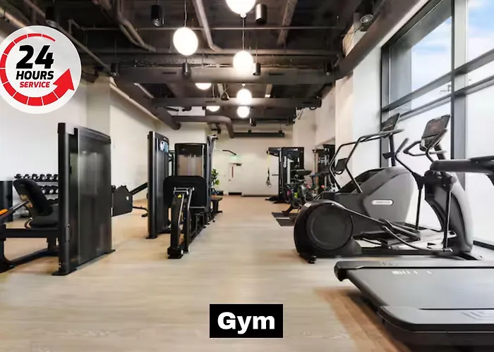 Modern W/ Hulu, Gym & Parking Near Shopping Apartment