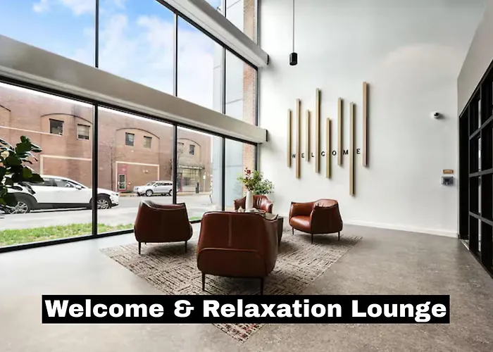 Modern W/ Hulu, Gym & Parking Near Shopping Pittsburgh